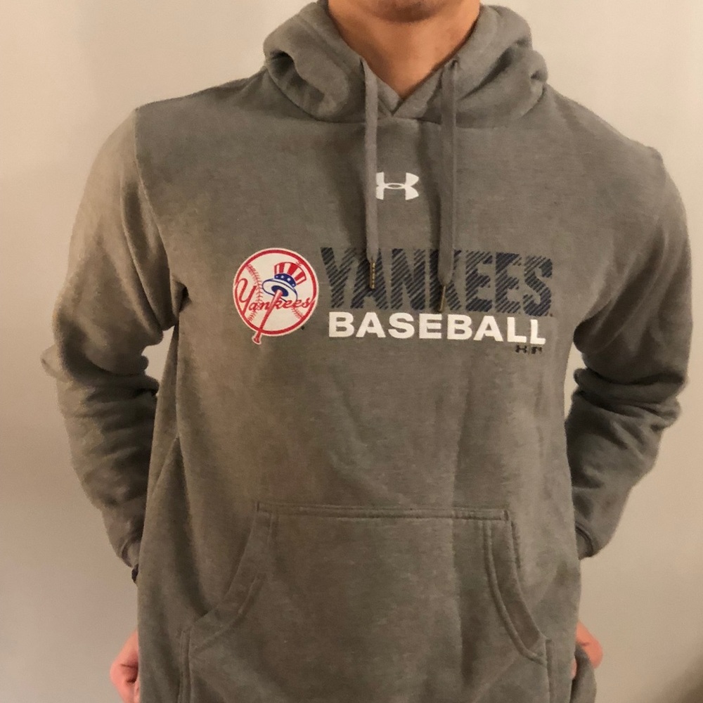 New York Yankees Under Armour Gray hoodie medium